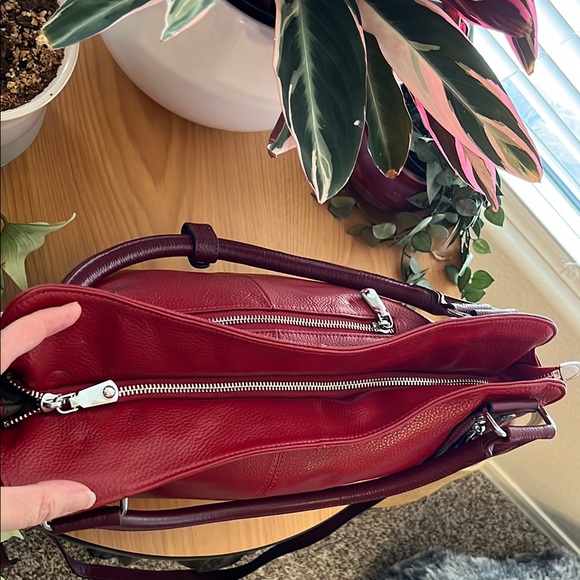 Over Earth Large Crossbody Bag NWT - Picture 12 of 17